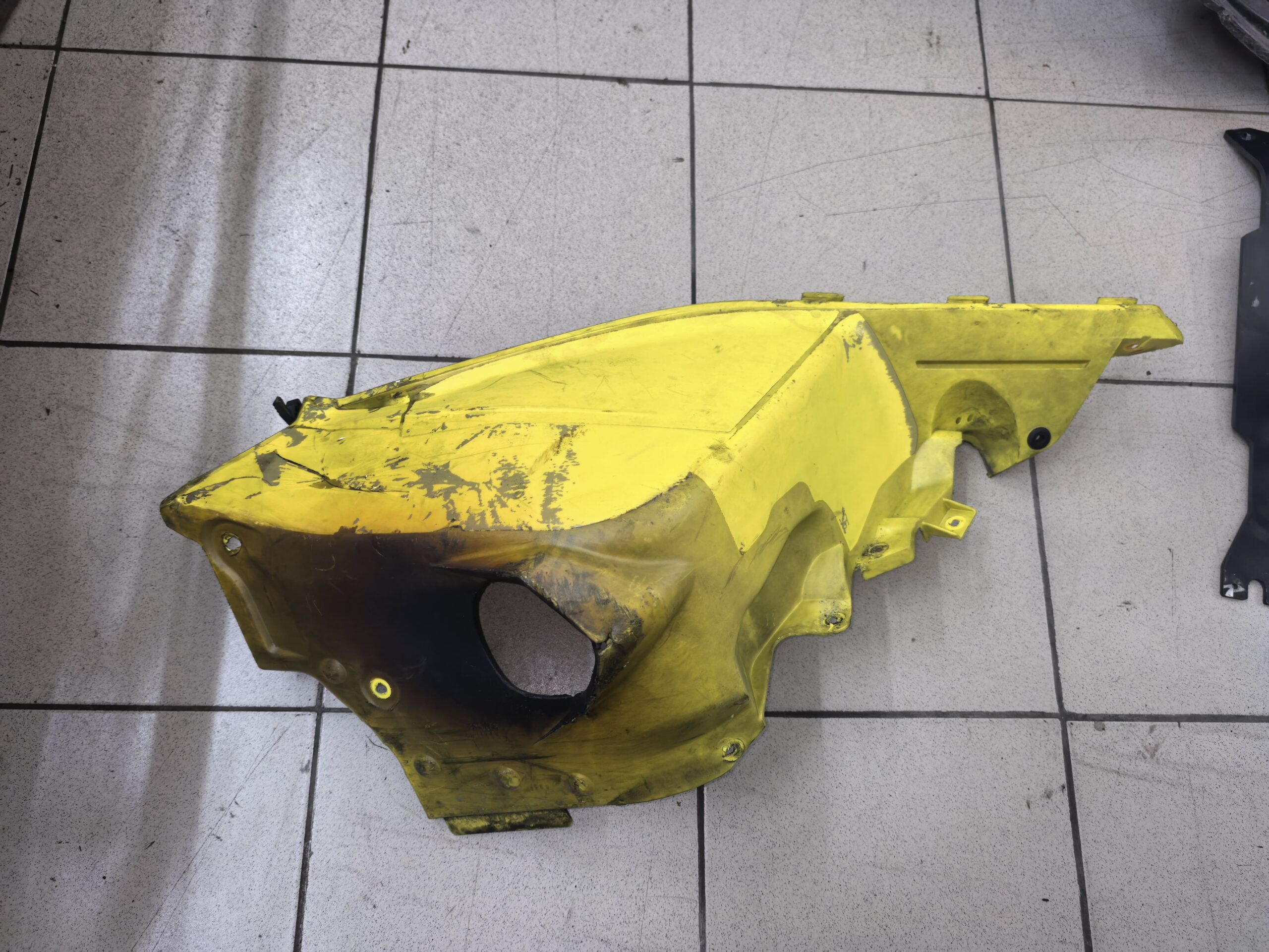 Панель Боковая Нижняя Правая желтая Для Ski Doo Gen4 502007929, 502007755, 502007458