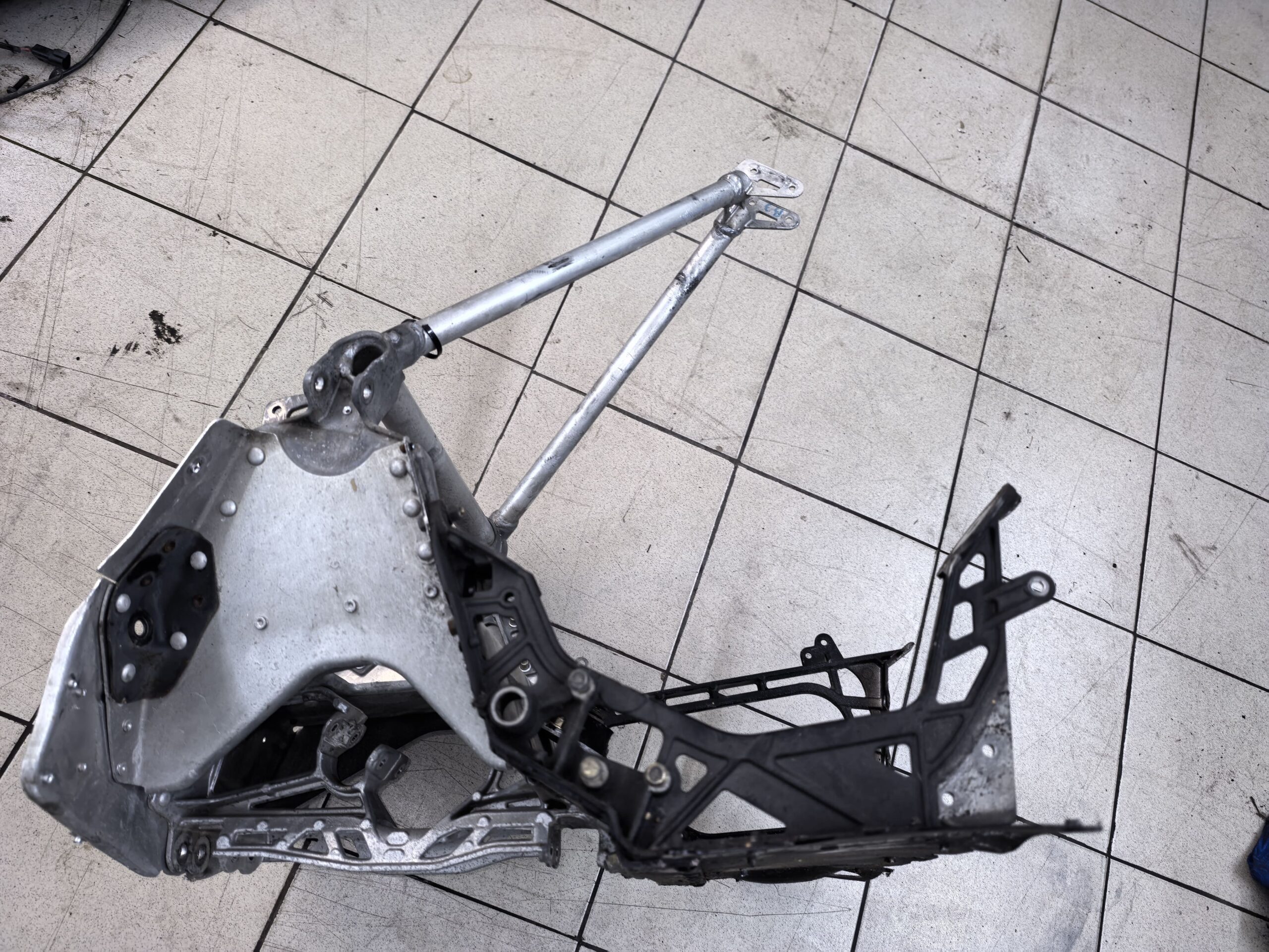 S - Модуль Рамы Для Ski Doo 518325660, 518325924, 518325978, 518327495, 518327721, 518328320, 518325923, 518326796, 518325922, 518326795 — изображение 4